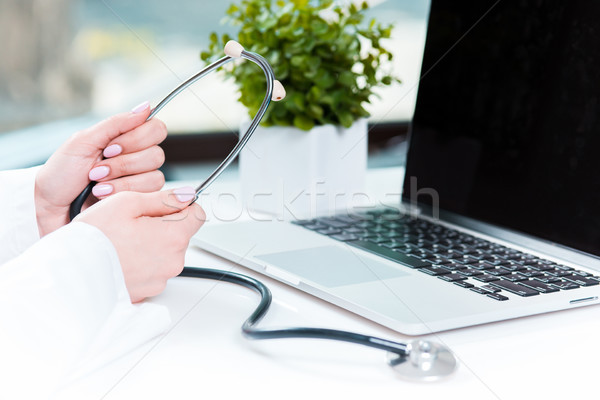 Orvos sztetoszkóp kezek női laptop orvosi Stock fotó © master1305