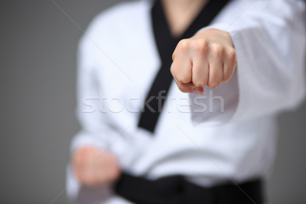 Karate nina negro cinturón mano blanco Foto stock © master1305
