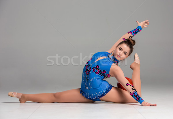 Adolescente gimnasia rojo pelota gris Foto stock © master1305