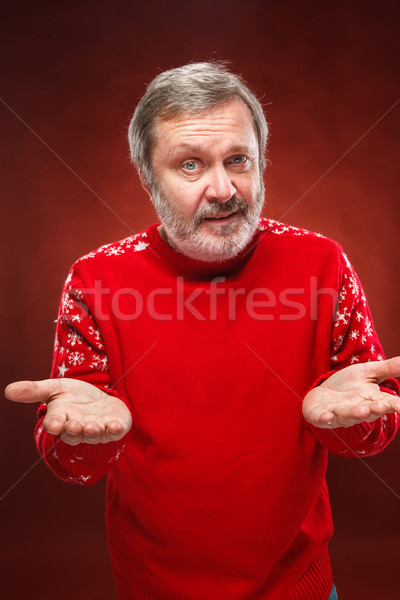 Anziani sorridere uomo rosso gentilmente maglione Foto d'archivio © master1305