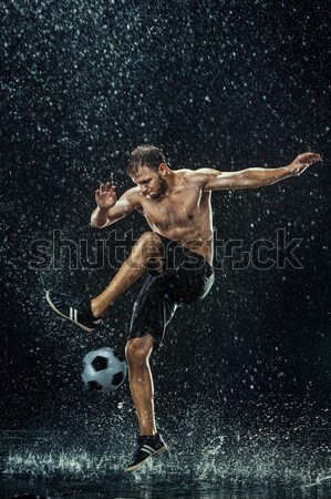 Сток-фото: мужчины · перерыва · танцовщицы · воды · темно · спорт