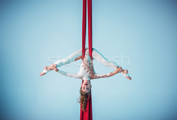 [[stock_photo]]: Gracieux · gymnaste · exercice · rouge