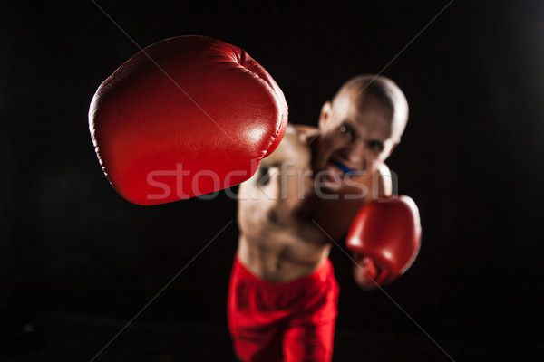 Tânăr kickboxing negru gură tineri masculin Imagine de stoc © master1305