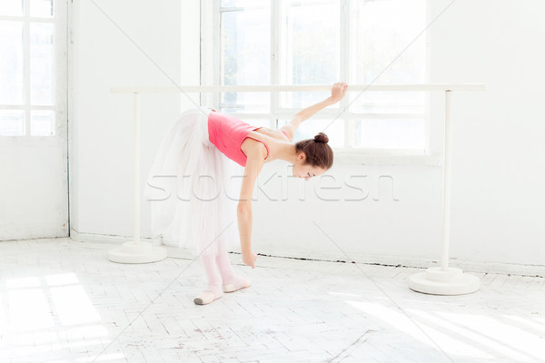 Stockfoto: Ballerina · poseren · schoenen · witte · houten · vrouw
