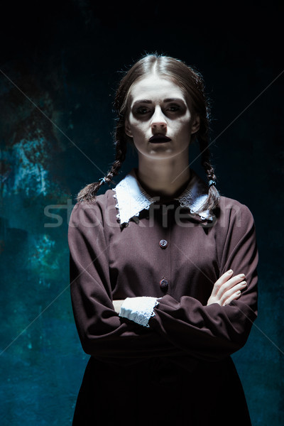 Porträt junge Mädchen Schuluniform Killer Frau Stock foto © master1305