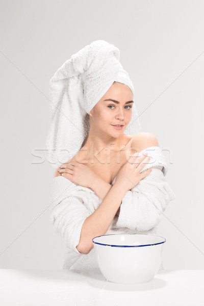 Fiatal nő mosás arc tiszta víz nő víz Stock fotó © master1305