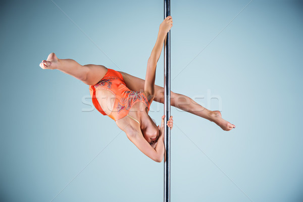 Güçlü zarif genç kız akrobatik spor Stok fotoğraf © master1305