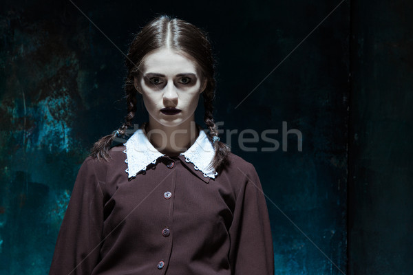 Porträt junge Mädchen Schuluniform Killer Frau Stock foto © master1305