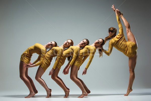 Grupo moderna ballet bailarines baile gris Foto stock © master1305