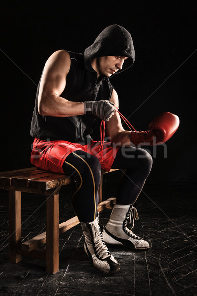 Genç kickboks eldiven genç erkek atlet Stok fotoğraf © master1305