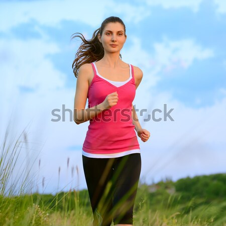 Jóvenes mujer hermosa ejecutando montana camino manana Foto stock © maxpro