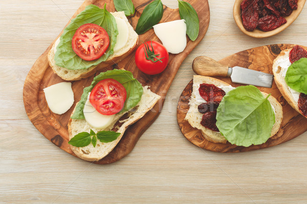 Sandwiches mascarpone séché tomates basilic soleil [[stock_photo]] © maxsol7