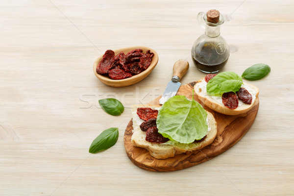 Sandwiches mascarpone séché tomates basilic soleil [[stock_photo]] © maxsol7