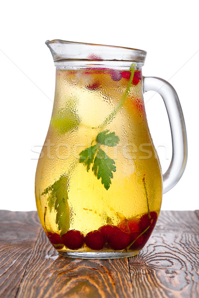 Soft drink vetro fatto in casa ciliegie mela fette Foto d'archivio © maxsol7