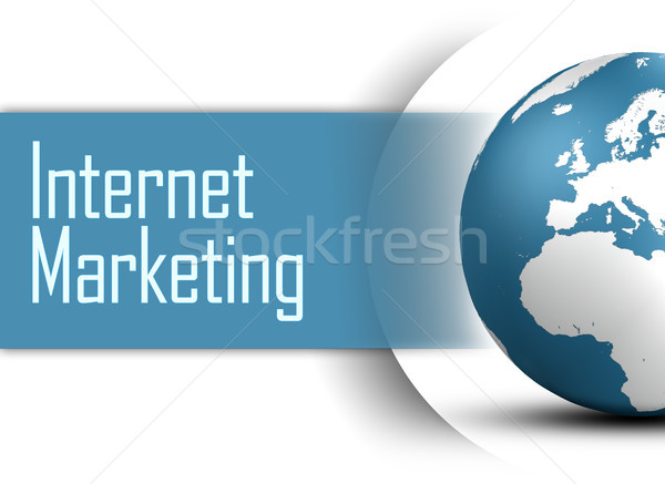 Internet marketing glob alb Internet hartă monitoriza Imagine de stoc © Mazirama