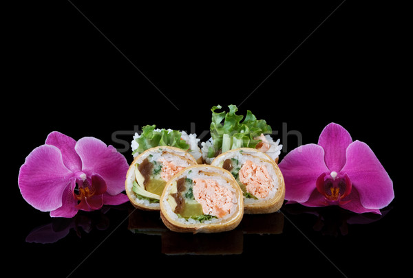 [[stock_photo]]: Sushis · noir · alimentaire · poissons · asian