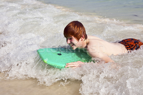 Junge Spaß Surfen Wellen Lächeln Kinder Stock foto © meinzahn