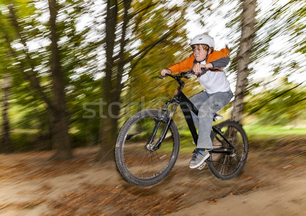 Erkek atlama rampa mutlu bisiklet atlamak Stok fotoğraf © meinzahn