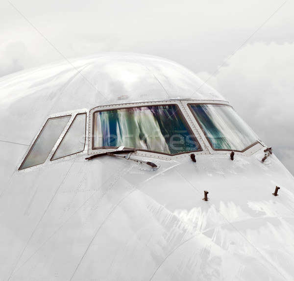Pormenor aeronave nariz cabine do piloto janela viajar Foto stock © meinzahn