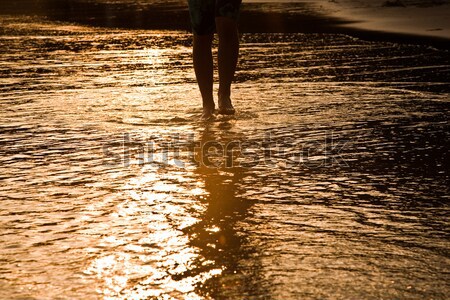 Foto d'archivio: Piedi · uomo · acqua · spiaggia · retroilluminazione · bambino