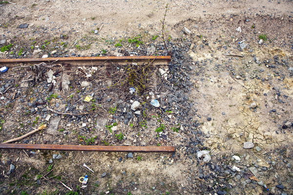 Ruginit pământ structura neclara abandonat Imagine de stoc © meinzahn