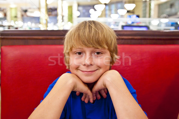 Gülen erkek gece akşam yemeği çocuk gençlik Stok fotoğraf © meinzahn