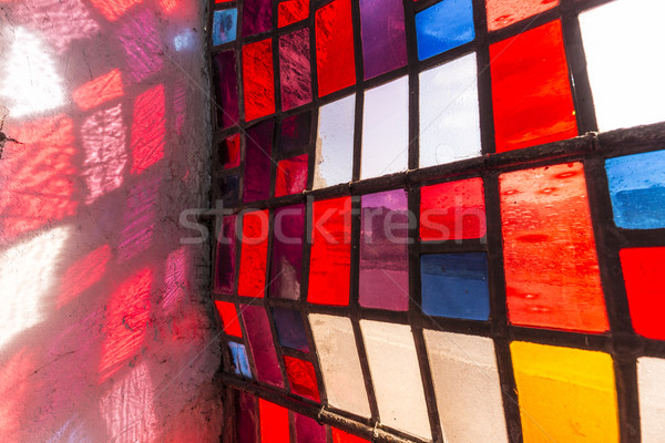 Detail Sonnenstrahl farbenreich Fenster alten Kirche Stock foto © meinzahn