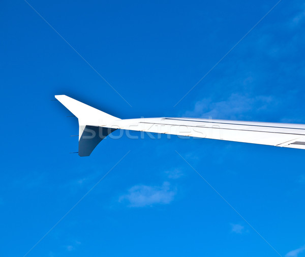 Kanat uçak mavi gökyüzü ışık kar arka plan Stok fotoğraf © meinzahn