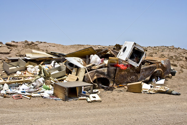 Kirlenme çöp eski paslı araba gökyüzü Stok fotoğraf © meinzahn