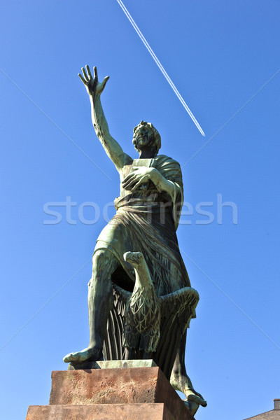 Stockfoto: Beroemd · sculptuur · rivier · vogel · Blauw · kasteel