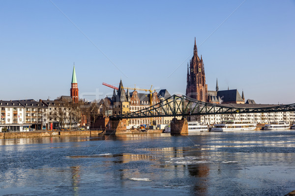 Folyó fő- híres Frankfurt égbolt víz Stock fotó © meinzahn