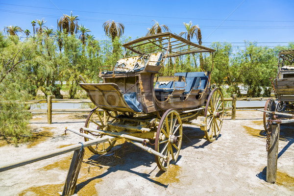 Vechi istoric etapă ranch cer lemn Imagine de stoc © meinzahn