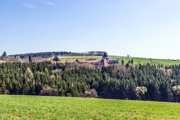 [[stock_photo]]: Paysage · église · divine · mot · ciel · bleu · printemps