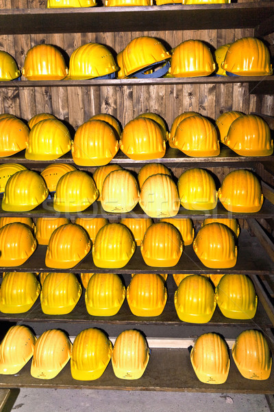 Amarillo cascos visitantes joya mina trabajo Foto stock © meinzahn