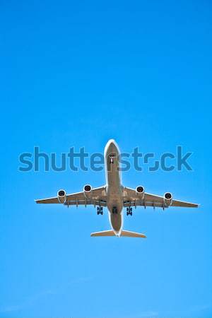 Samolotów lądowanie niebo niebieski lotniska skrzydełka Zdjęcia stock © meinzahn