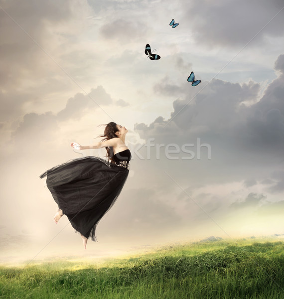 Lány ugrik levegő gyönyörű lány hegy nő Stock fotó © Melpomene