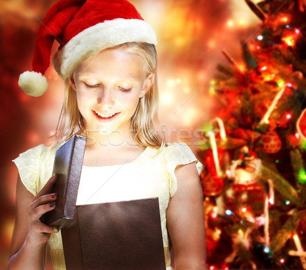 Stockfoto: Meisje · opening · geschenkdoos · gelukkig · blond