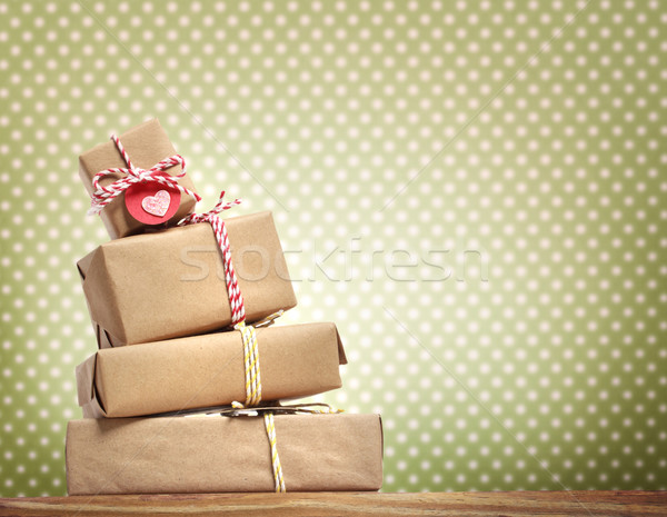 Feito A Mao Caixas De Presente Papel Parede Aniversario Foto Stock C Melpomene 4636013 Stockfresh