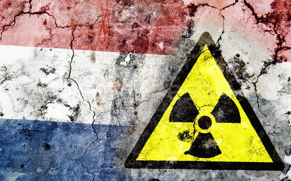 Eski kırık duvar radyasyon boyalı Stok fotoğraf © michaklootwijk
