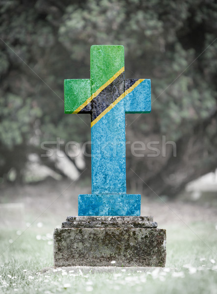 Mezar taşı mezarlık Tanzanya eski yıpranmış bayrak Stok fotoğraf © michaklootwijk