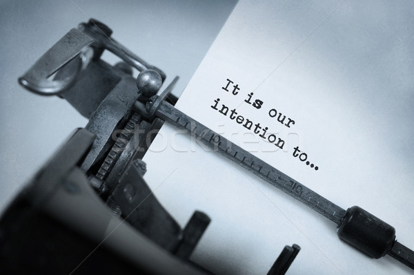 Vecchio macchina da scrivere carta primo piano messa a fuoco selettiva spazio Foto d'archivio © michaklootwijk