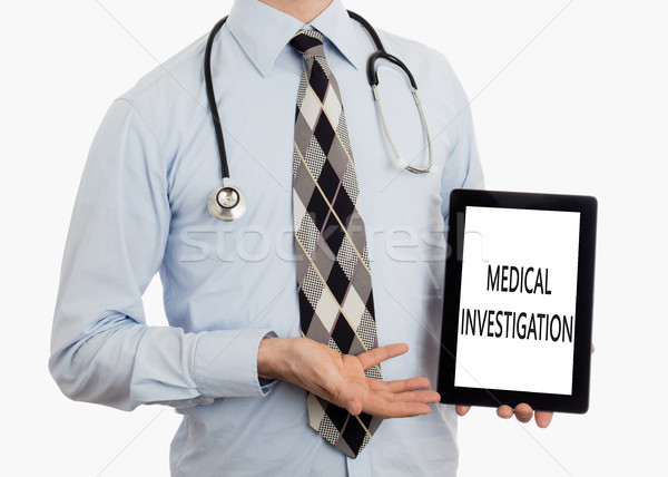 Medic comprimat medical investigatie izolat Imagine de stoc © michaklootwijk