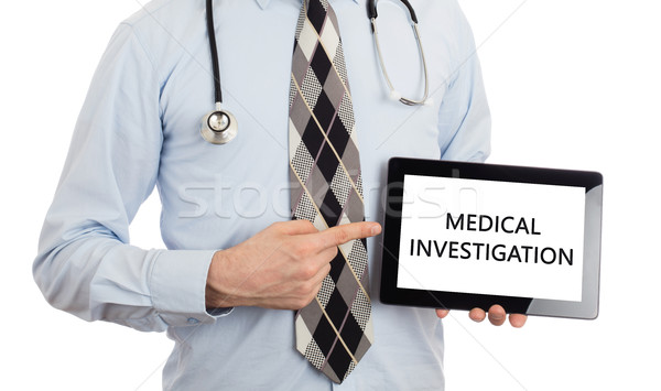 Orvos tart tabletta orvosi nyomozás izolált Stock fotó © michaklootwijk