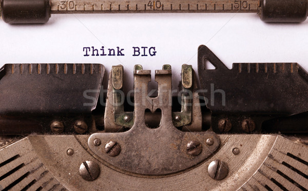 Foto d'archivio: Vintage · macchina · da · scrivere · grande · primo · piano · pensare · progresso
