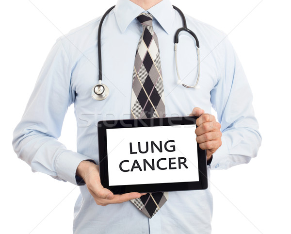 Médico tableta cáncer de pulmón aislado blanco Foto stock © michaklootwijk