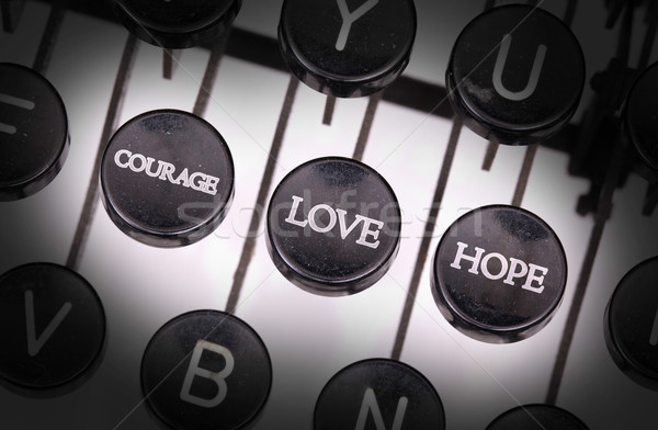 Maszyny do pisania specjalny przyciski odwaga miłości nadzieję Zdjęcia stock © michaklootwijk