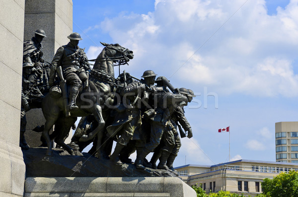 Război granit bronz pătrat Ottawa Imagine de stoc © michelloiselle