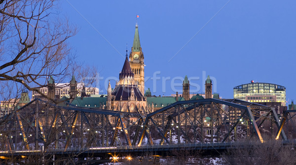 Parlament mögött híd Ottawa szürkület óra Stock fotó © michelloiselle