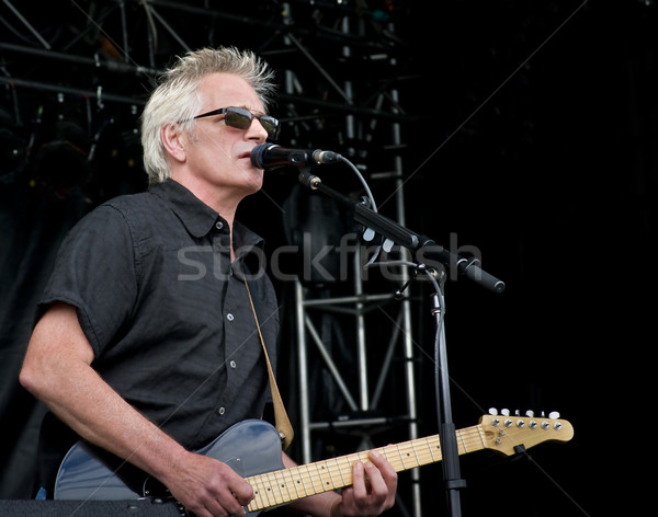 Viver guitarrista jogar homem arte preto Foto stock © michelloiselle