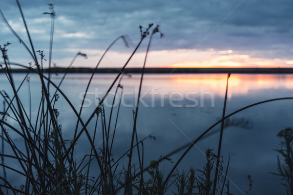 Foto stock: Pôr · do · sol · lago · céu · água · Rússia · paisagem